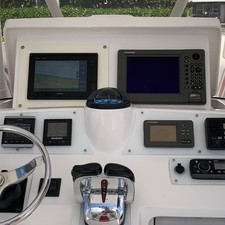 Intrepid 323 Cuddy