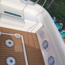 Cruisers yachts 3070 rogue