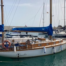 Cheoy Lee Offshore 40