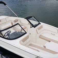 Bayliner VR5E Bowrider