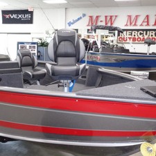 Lund Boats 1675 Impact SS