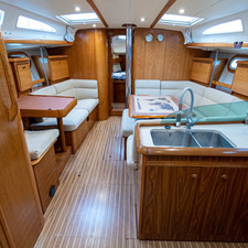 Sun Odyssey 43