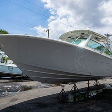 Larson Cabrio 330 DC