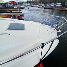 Chaparral 310 Signature