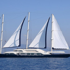 Yacht Meira