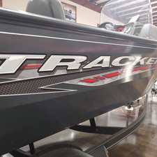 Tracker Pro Guide V-16 SC
