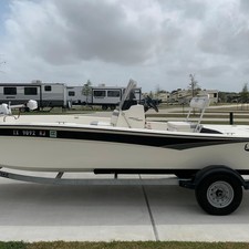 Mako Pro Skiff 17 CC