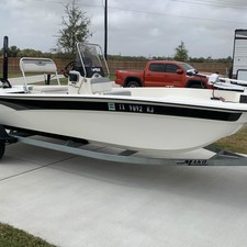 Mako Pro Skiff 17 CC