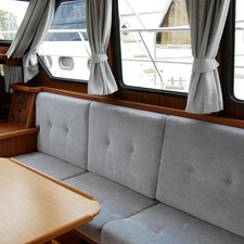 Van der valk challenger royal 42
