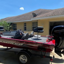 Tracker Pro Team 175 TXW