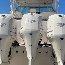 Grady-White Express 370