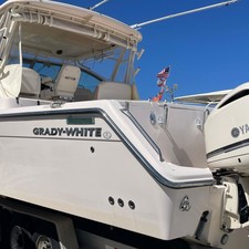 Grady-White Express 370
