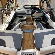 Malibu Wakesetter 22 MXZ