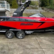 Malibu Wakesetter 22 VLX