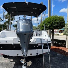 Hurricane Center Console SS 231 OB