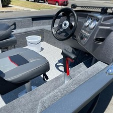 Tracker Pro Guide V-16 SC
