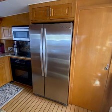 Hatteras 75 Cockpit Motor Yacht