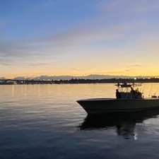 Pursuit 2870 center console