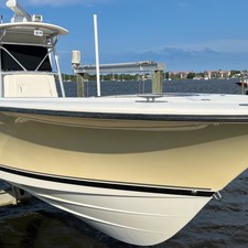 Pursuit 2870 center console