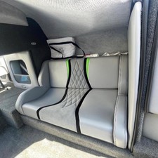 Pro-line 2950 mid cabin