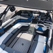 Malibu Wakesetter 23 LSV