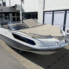 Bayliner VR5 Cuddy