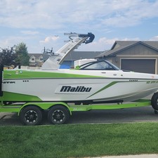 Malibu Wakesetter 22 LSV