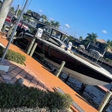 Mystic Powerboats Mystic M3800