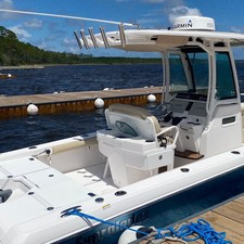 Everglades 253 Center Console