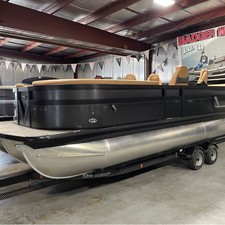 60 x 16 tri-toon passenger vessel