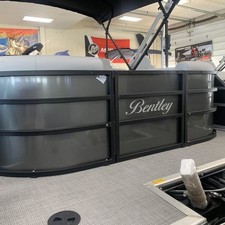 Premier Pontoons Navigator 220