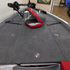 Lund Boats 1875 Pro-V Bass