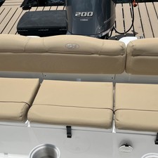 Sea Ray hunt ultra 211