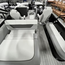 Hinckley Center Console 29