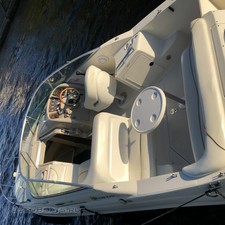 SeaRay 240 Sundancer