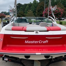 MasterCraft 225 Maristar