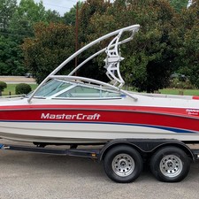 MasterCraft 225 Maristar