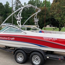 MasterCraft 225 Maristar
