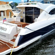 Riviera 4700 Sport Yacht