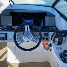 Sea Ray SDX 290 Outboard