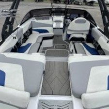 Malibu Wakesetter 22 MXZ