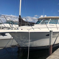 Cruisers Yachts 35 Express