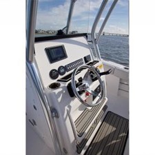 228 Sea Fox Commander