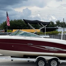 Sea Ray 220