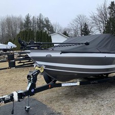 Lund Boats 1875 Impact Sport