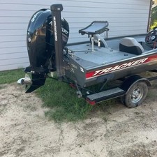 Tracker 195 TXW Pro Team