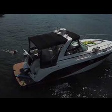 Rinker 320 Express Cruiser