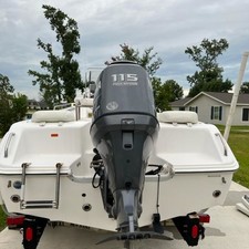 Sea Hunt Triton 186
