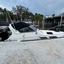 Cruisers yachts 298 villa vee