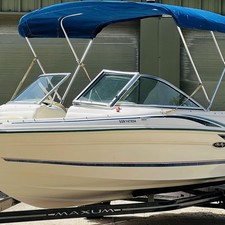 Sea ray 230 signature bowrider